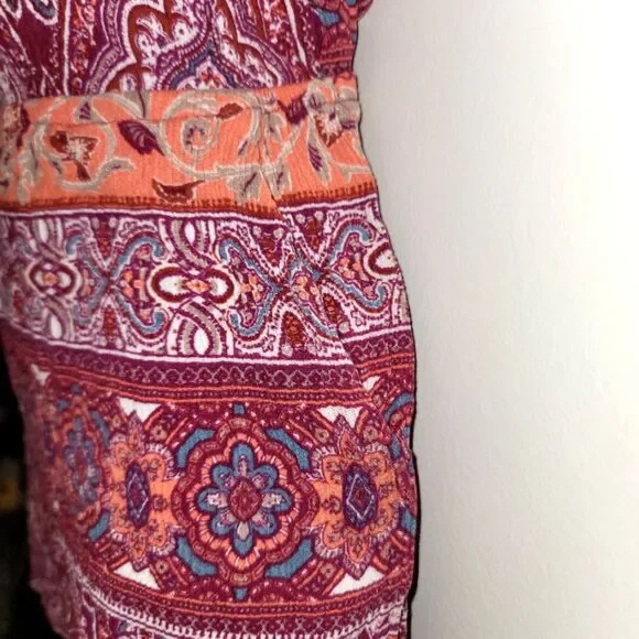 Flowy & Fun: Forever 21 Red Orange Paisley Jumpsuit Romper Size Medium - Picture 3 of 6